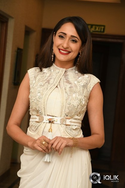 Pragya-Jaiswal-at-Gunturodu-Movie-Audio-Launch